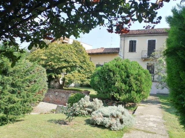 Villa Indipendente in vendita a Robbio, Lombardia