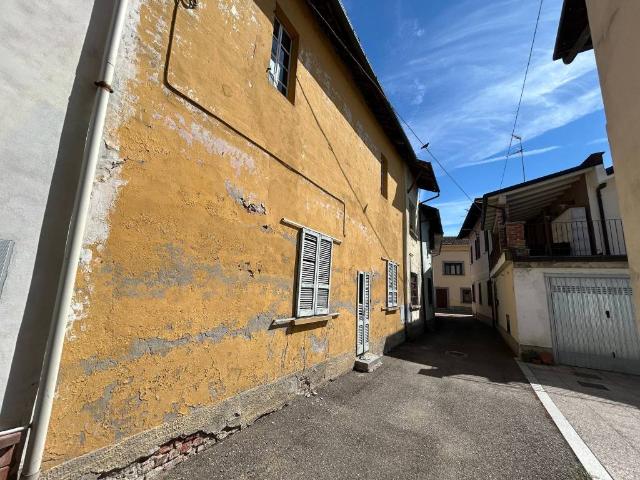 Villa Indipendente in vendita a Robbio, Lombardia