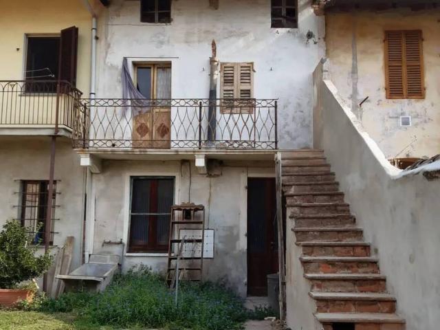 Villa Indipendente in vendita a Robbio, Lombardia