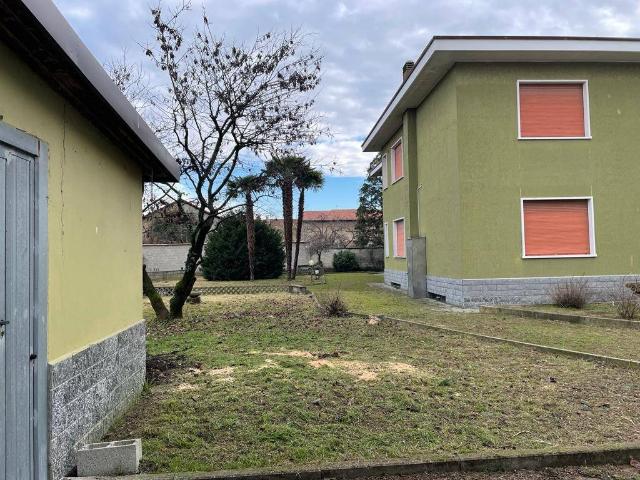 Villa Indipendente in vendita a Robecchetto, Robecchetto Con Induno