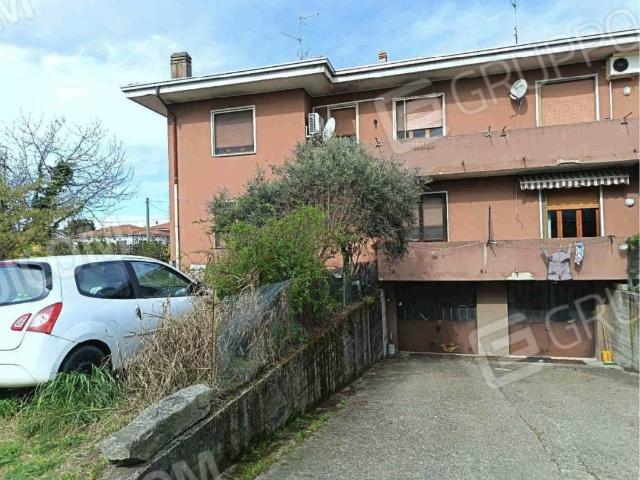 Villa Indipendente in vendita a Robecchetto, Robecchetto Con Induno