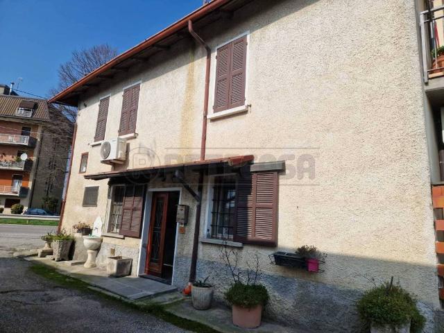 Villa Indipendente in vendita a Robecco D'oglio, Lombardia