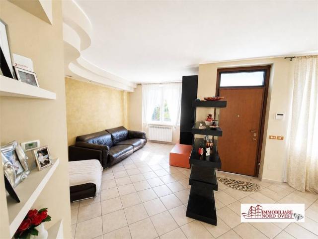 Villa Indipendente in vendita a Robecco Sul Naviglio, Lombardia