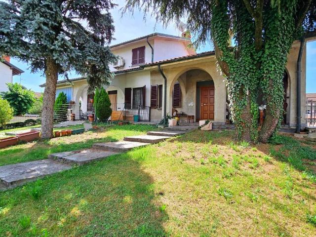 Villa Indipendente in vendita a Ca de Noci, Robecco Sul Naviglio