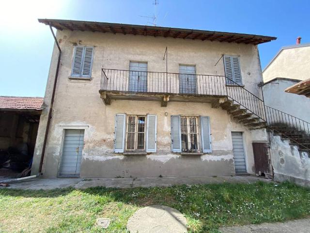 Villa Indipendente in vendita a Robecco Sul Naviglio, Lombardia