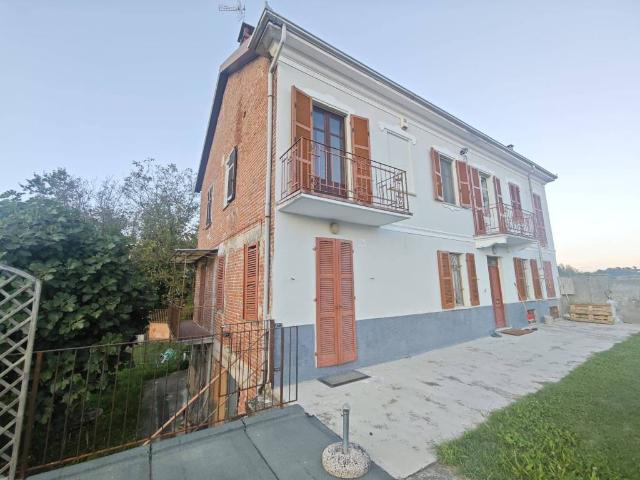 Villa Indipendente in vendita a Piemonte, Asti