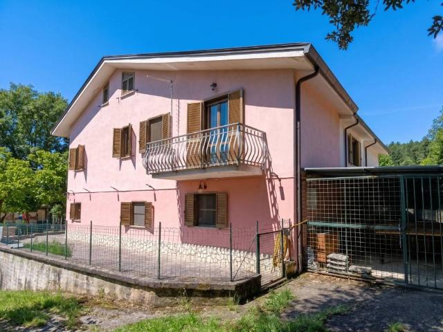 Villa Indipendente in vendita a Rocca D'arce, Lazio