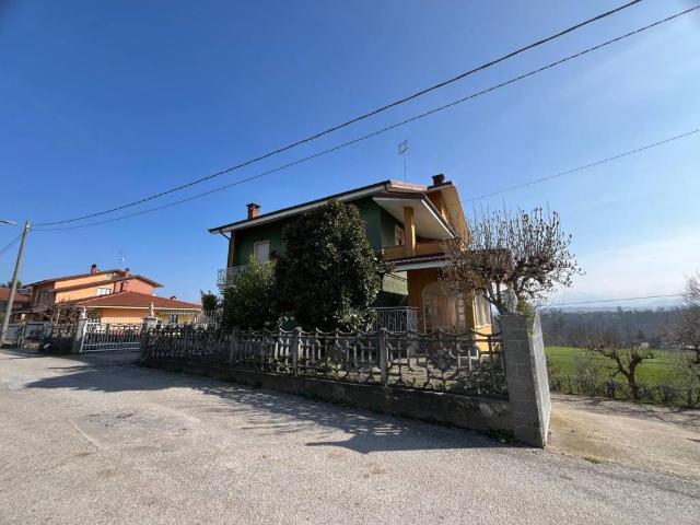 Villa Indipendente in vendita a Piemonte, Cuneo