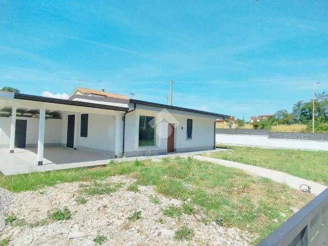 Villa Indipendente in vendita a Rocca D'evandro, Campania