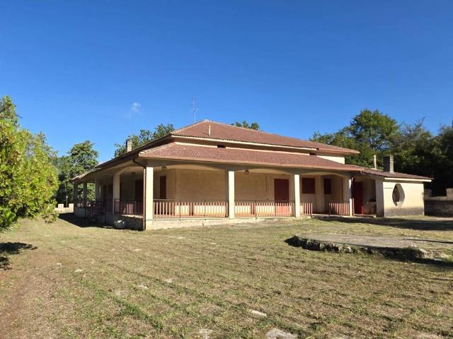 Villa Indipendente in vendita a Rocca d'Evandro, Caserta