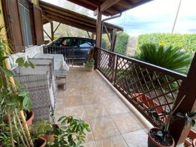 Villa Indipendente in vendita a Rocca D'evandro, Campania