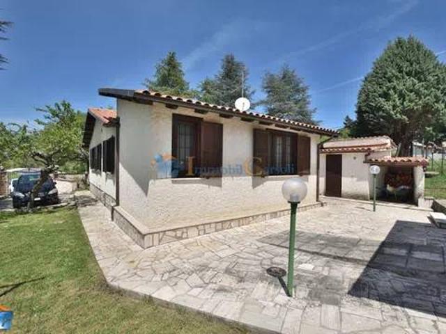 Villa Indipendente in vendita a Rocca di Botte, L'Aquila