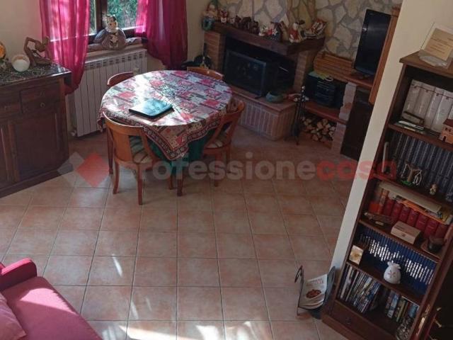 Villa Indipendente in vendita a Rocca Di Botte, Abruzzo