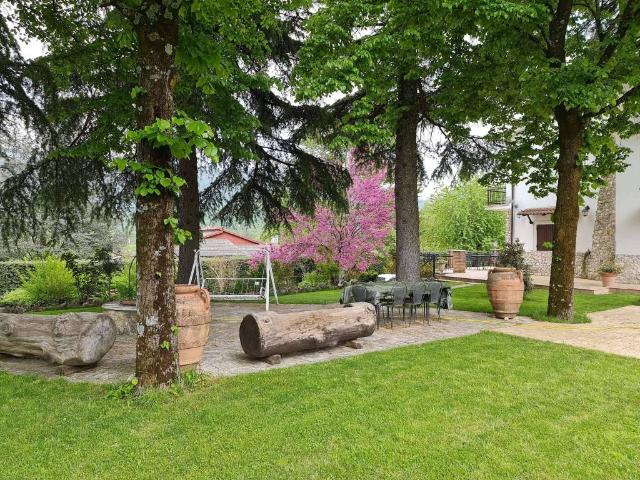 Villa Indipendente in vendita a Rocca Di Botte, Abruzzo