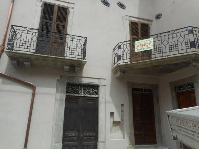 Villa Indipendente in vendita a Rocca Di Mezzo, Abruzzo