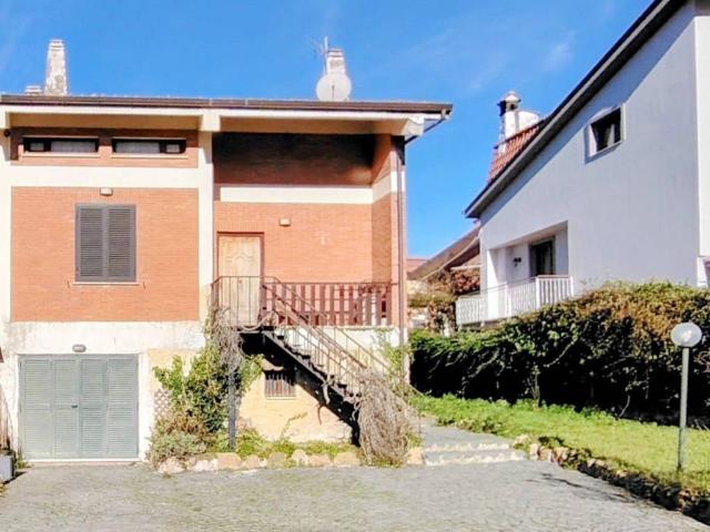 Villa Indipendente in vendita a Roma Capitale, Lazio