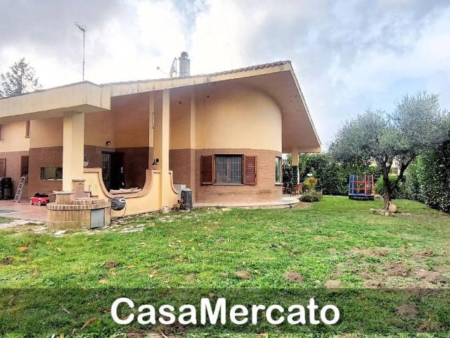 Villa Indipendente in vendita a Roma Capitale, Lazio