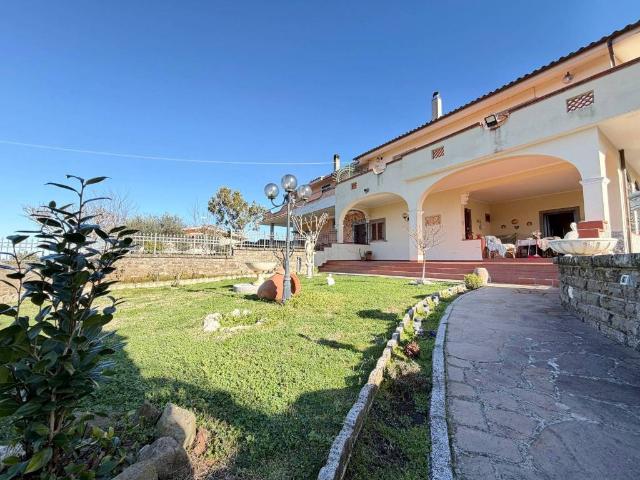 Villa Indipendente in vendita a Roma Capitale, Lazio