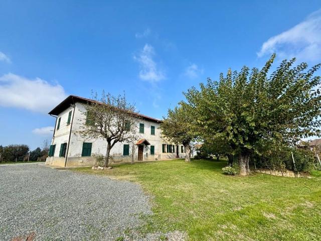 Villa Indipendente in vendita a Piemonte, Alessandria
