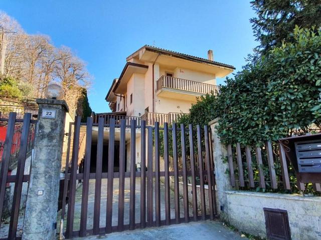 Villa Indipendente in vendita a Roma Capitale, Lazio