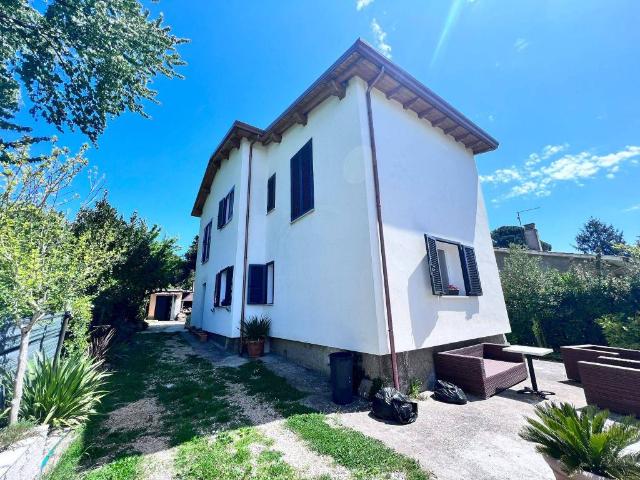 Villa Indipendente in vendita a Roma Capitale, Lazio