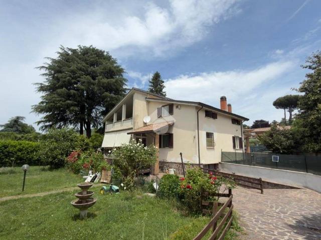 Villa Indipendente in vendita a Roma Capitale, Lazio