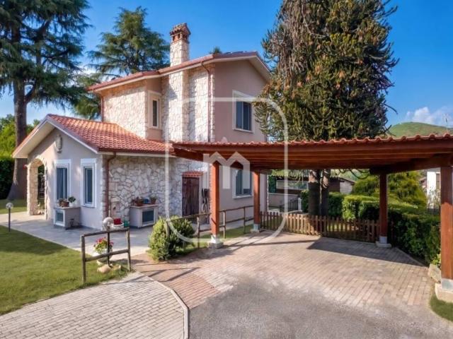 Villa Indipendente in vendita a Roma Capitale, Lazio