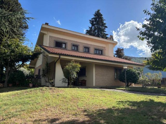 Villa Indipendente in vendita a Roma Capitale, Lazio