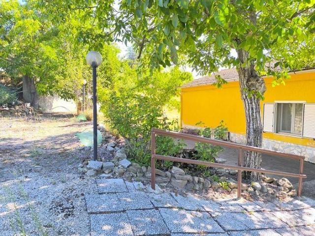 Villa Indipendente in vendita a Terre dell’Ufita, Rocca San Felice