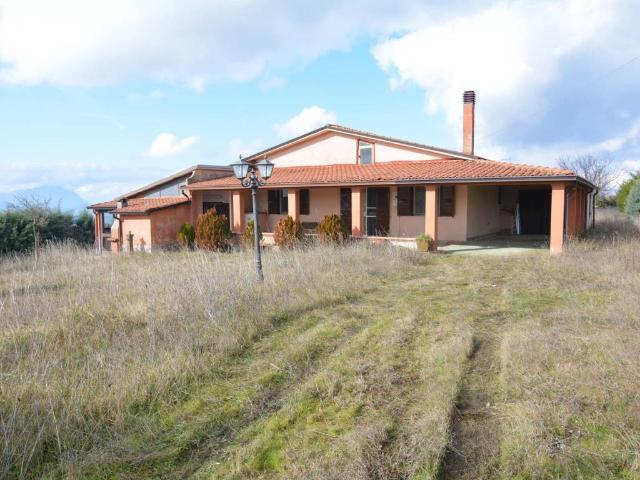 Villa Indipendente in vendita a Rocca San Felice, Campania