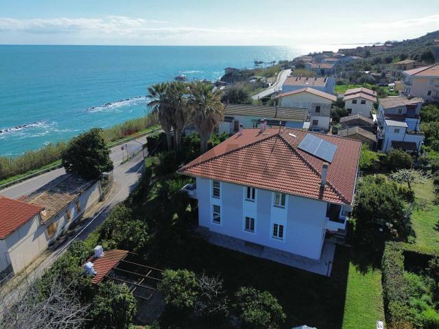 Villa Indipendente in vendita a Rocca San Giovanni, Abruzzo