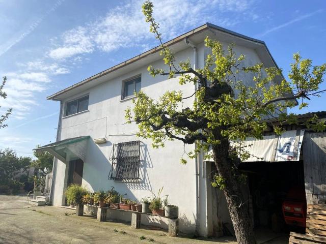 Villa Indipendente in vendita a Fossacesia, Abruzzo