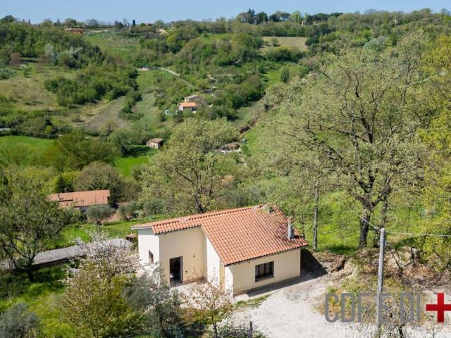 Villa Indipendente in vendita a Rocca Sinibalda, Lazio