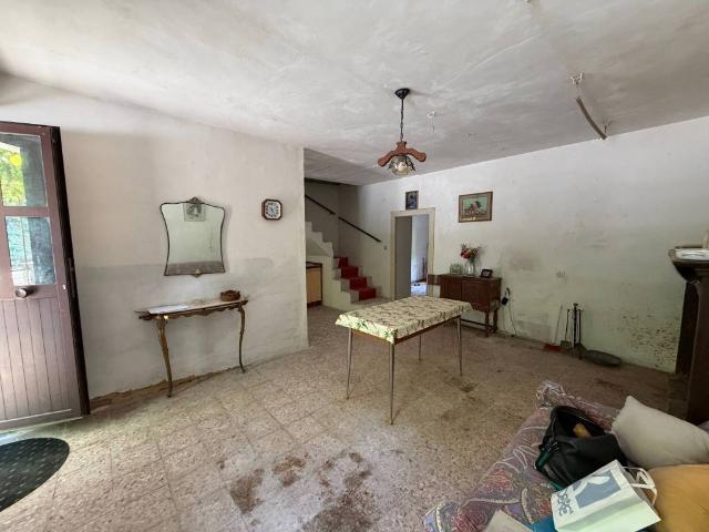 Villa Indipendente in vendita a Rocca Sinibalda, Lazio