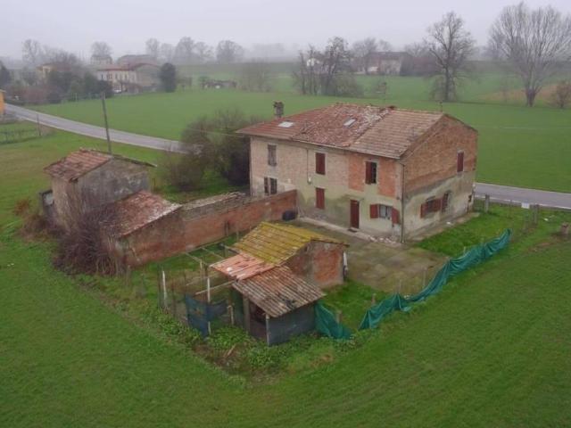 Villa Indipendente in vendita a Roccabianca, Reggio Emilia