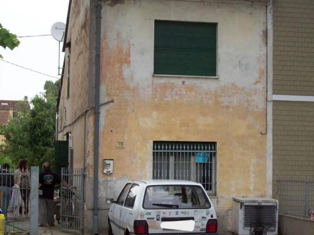Villa Indipendente in vendita a Roccabianca, Reggio Emilia