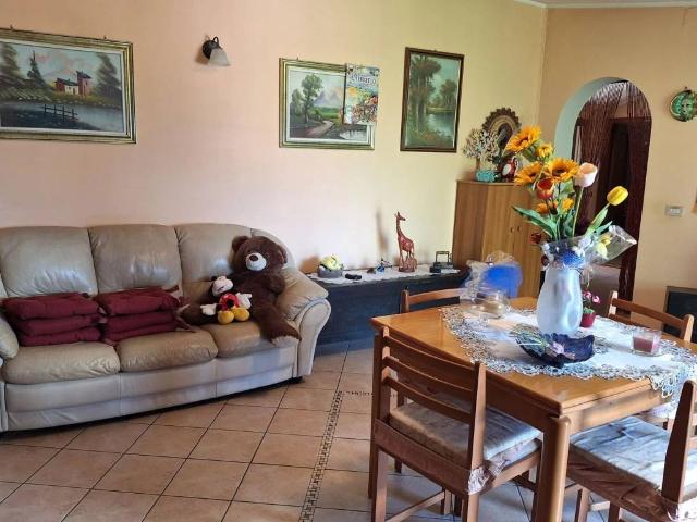 Villa Indipendente in vendita a Unione dei comuni Terre dei Peligni, Roccacasale