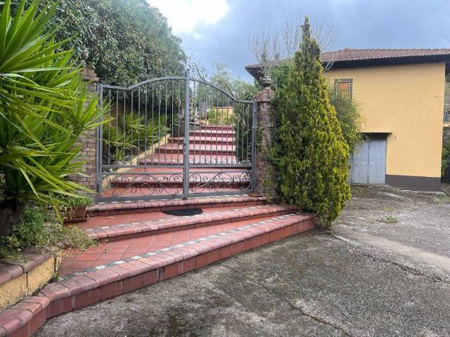 Villa Indipendente in vendita a Roccadaspide, Campania