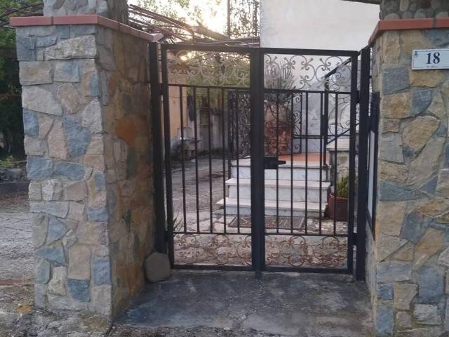 Villa Indipendente in vendita a Roccadaspide, Campania