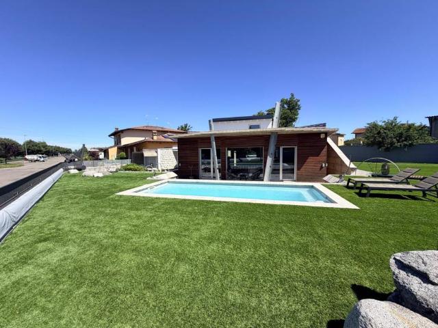 Villa Indipendente in vendita a Roccafranca, Lombardia