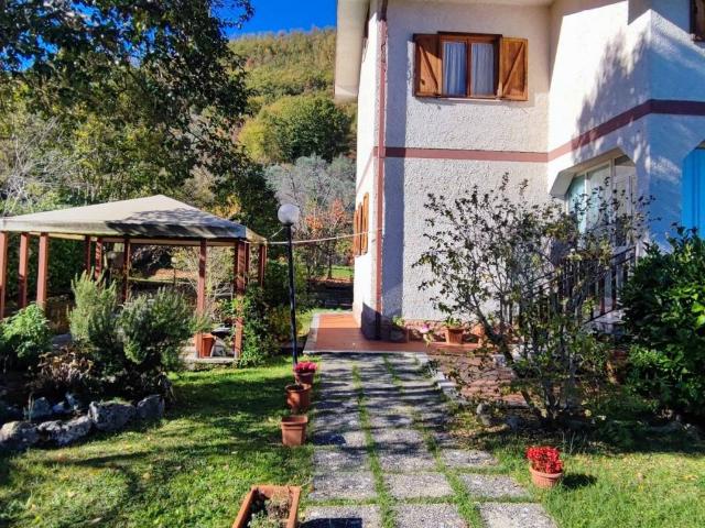 Villa Indipendente in vendita a Roma Capitale, Lazio