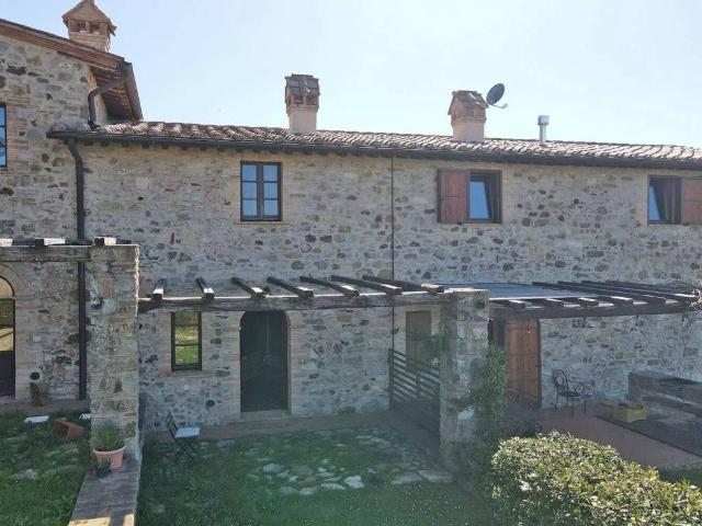 Villa Indipendente in vendita a Unione dei Comuni Montani Amiata Grossetana, Roccalbegna