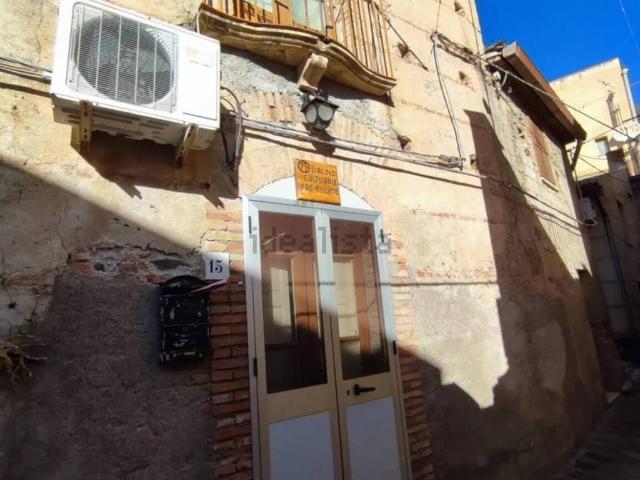 Villa Indipendente in vendita a Roccalumera, Sicilia