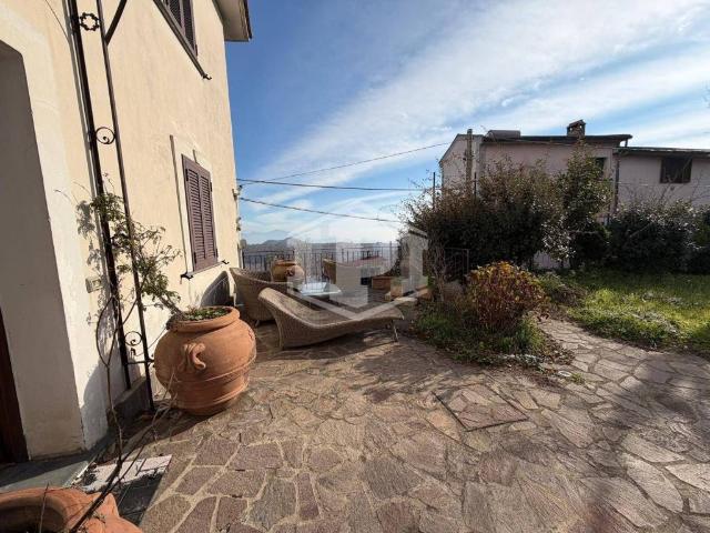 Villa Indipendente in vendita a Roccamonfina, Campania