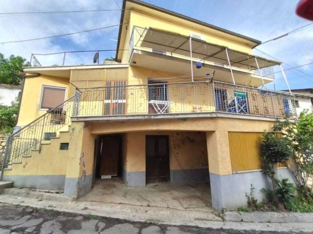 Villa Indipendente in vendita a Roccamontepiano, Abruzzo