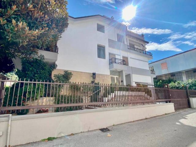 Villa Indipendente in vendita a Roccapiemonte, Campania