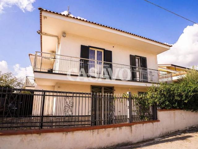 Villa Indipendente in vendita a Roccarainola, Campania