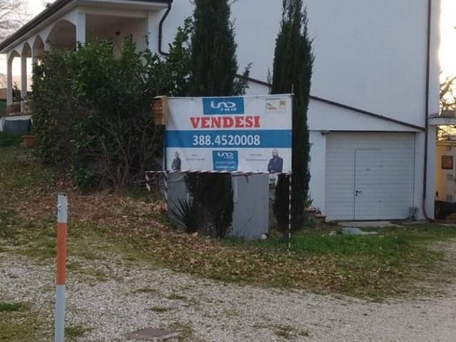 Villa Indipendente in vendita a Roccascalegna, Abruzzo