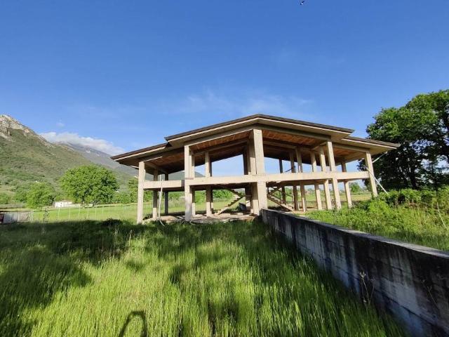Villa Indipendente in vendita a Roccasecca, Lazio
