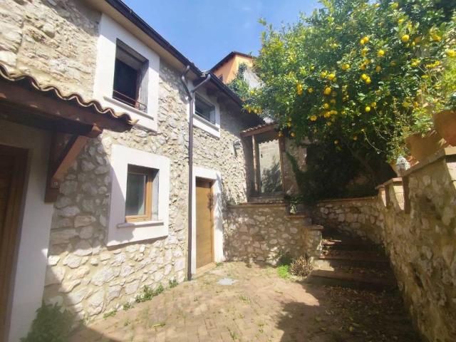 Villa Indipendente in vendita a Caprile, Roccasecca